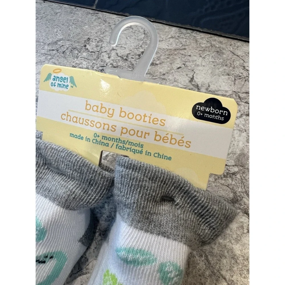 Angel of Mine Newborn Baby Booties Dinosaur Non-Slip Socks Gray White 0+ Months
